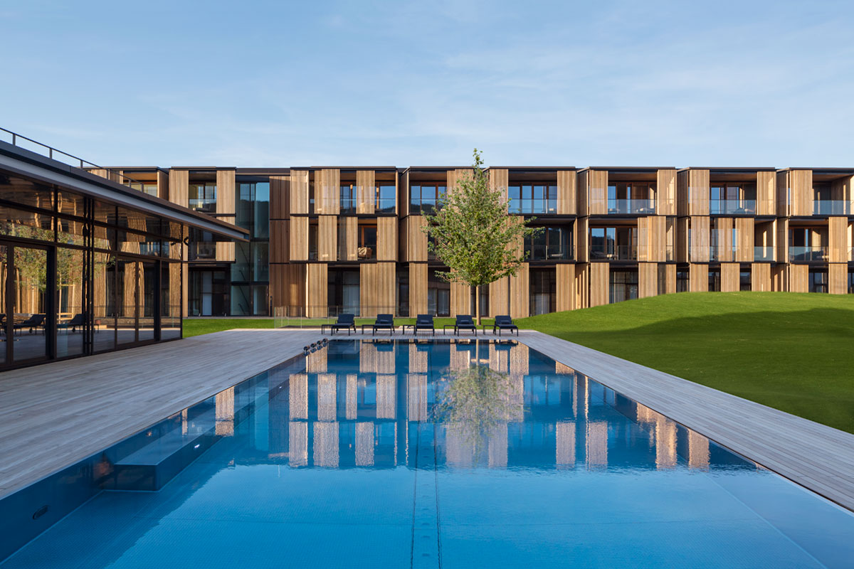 Lanserhof Health und Beauty Center, Tegernsee - Beautybereich wie Insel - Lichtoase - TROPP LIGHTING DESIGN